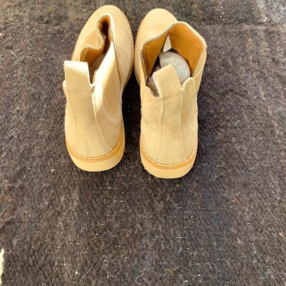 Brand new Tan suede booties - Picture 3 of 4